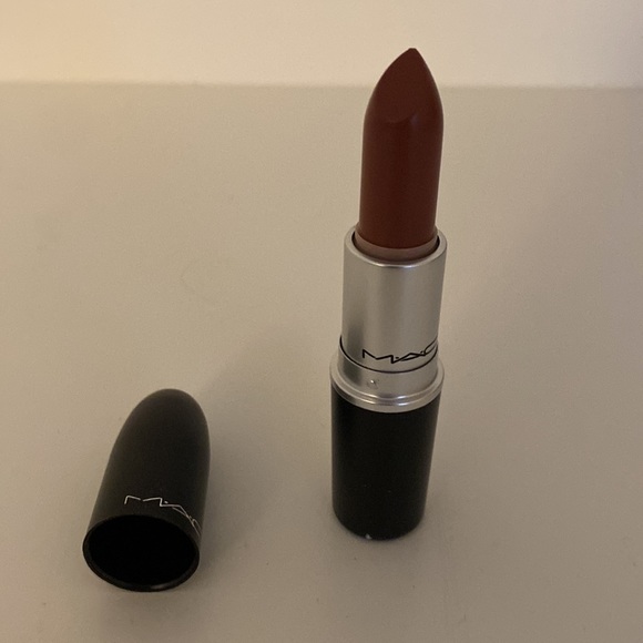 Brand new MAC lipstick - Picture 2 of 3